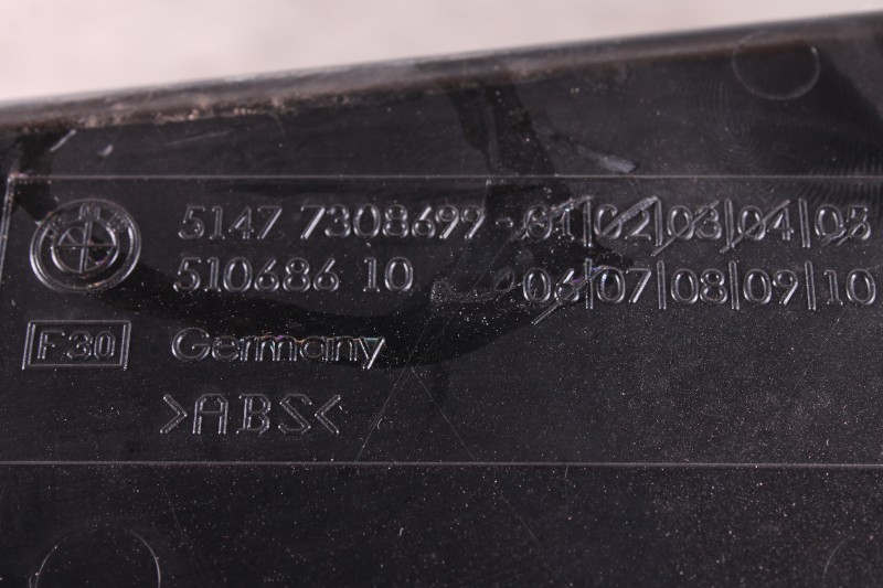 Dolny panel schowka koła zapasowego