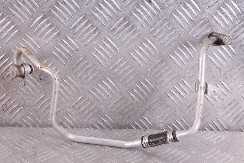 Przewód olejowy smarowania turbiny