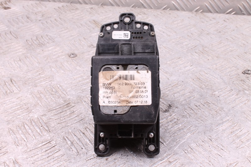 Panel / Radioodtwarzacz CD/DVD/GPS