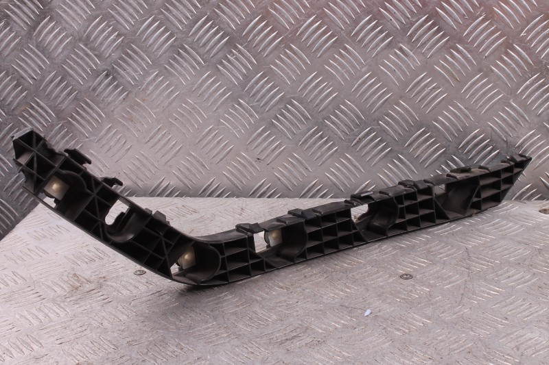 Направляющая/крепление бампера