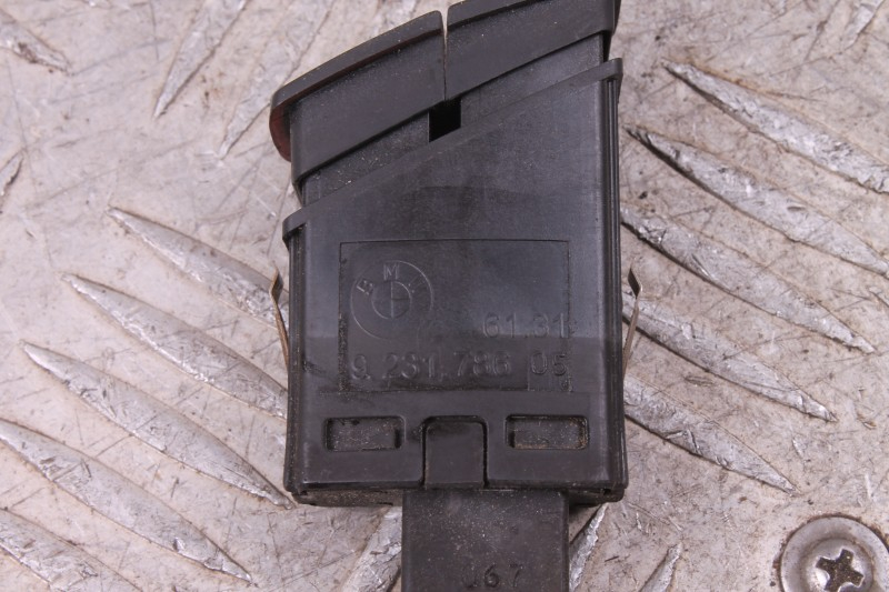 Przycisk świateł awaryjnych