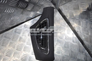 Boczna kratka nawiewu deski rozdzielczej