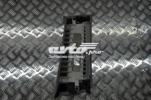 Osłona górna słupka / B