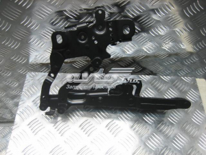 Zawiasy pokrywy / maski silnika