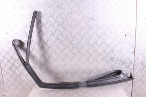 Gumowa uszczelka szyby drzwi tylnych