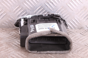 Boczna kratka nawiewu deski rozdzielczej