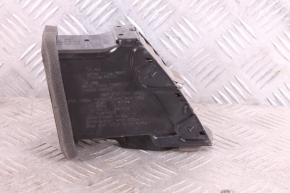 Dysze / Kratki środkowego nawiewu deski rozdzielczej