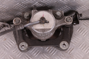 Тормозной суппорт правый передний