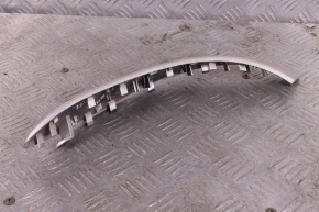 Listwa drzwi przednich