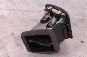 Boczna kratka nawiewu deski rozdzielczej