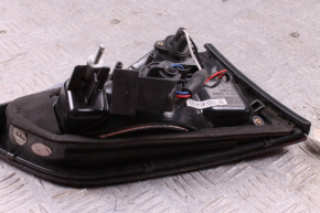 Lampy tylnej klapy bagażnika