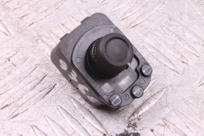 Przycisk regulacji lusterek bocznych