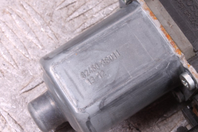 Silnik regulatora szyby drzwi przednich