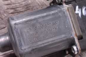 Silnik regulatora szyby drzwi przednich