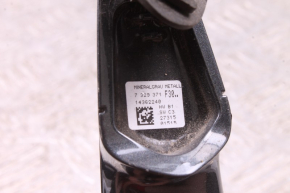 Klamka zewnętrzna drzwi przednich