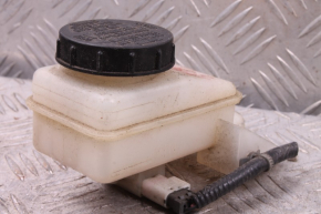 Бачок главного тормозного