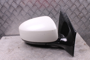 Element lusterka bocznego drzwi przednich