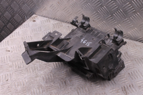 Uchwyt jednostki sterującej silnika